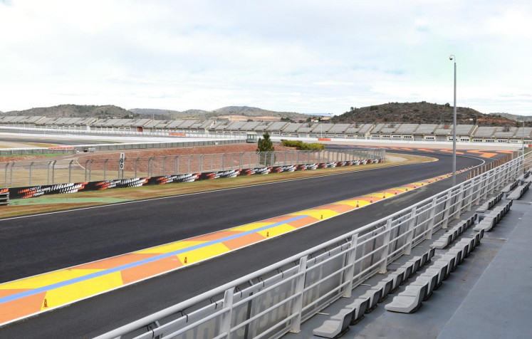 Vues sur la Pit Lane depuis les Loges VIP Cheste MotoGP Valencia Vues des Loges VIP Circuit Ricardo Tormo MotoGP Valencia